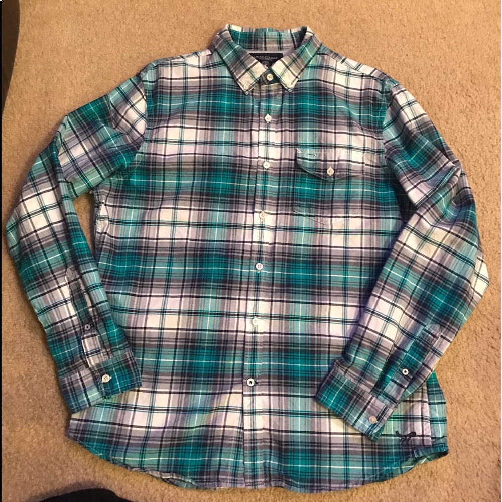 Men’s American Eagle button down shirt